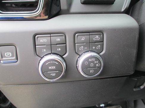 New 2026 GMC Sierra 2500 AT4X AWD/4WD image 17