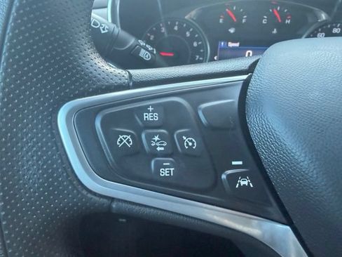 Used 2023 Chevrolet Equinox LT AWD/4WD image 16