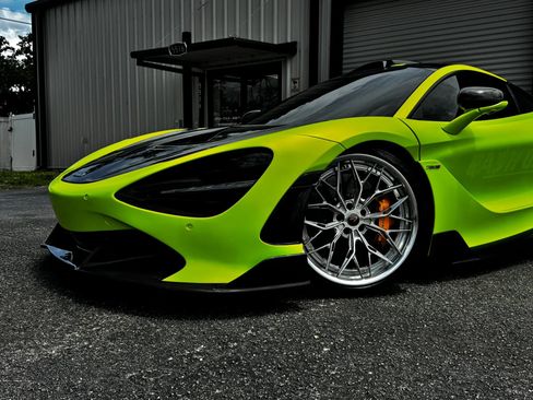 Used 2018 McLaren 720S Luxury RWD image 3