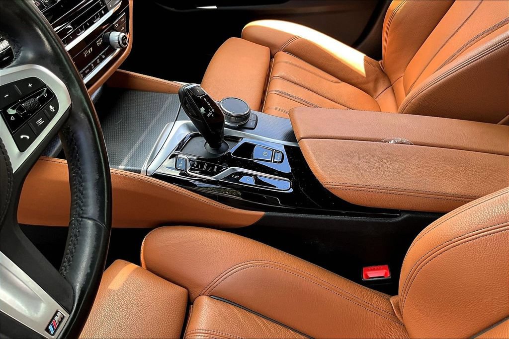 Used 2021 BMW 540i w/ M Sport Package RWD image 16