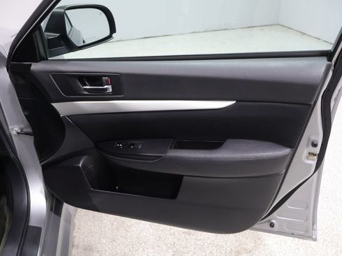 Used 2011 Subaru Legacy 2.5i Premium AWD/4WD image 23