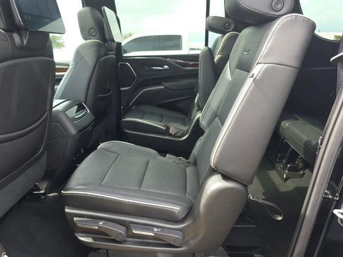 Used 2021 Cadillac Escalade ESV Premium Luxury w/ LPO, Radiant Package image 9