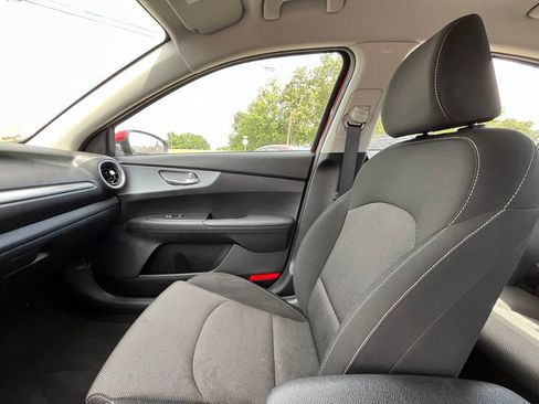 Used 2023 Kia Forte LXS FWD image 21