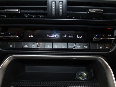 Used 2024 MAZDA CX-90 Plug-In Hybrid w/ Premium Pkg image 55