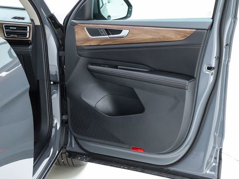 New 2026 Volkswagen Atlas SE image 72