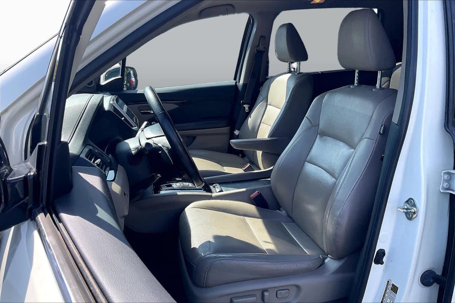 Used 2016 Honda Pilot Elite image 7