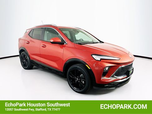 Used 2024 Buick Encore GX Sport Touring FWD image 1