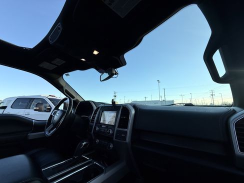 Used 2018 Ford F150 Lariat w/ Equipment Group 502A Luxury image 19