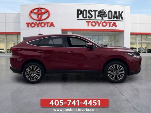 Used 2024 Toyota Venza Limited AWD/4WD image 6