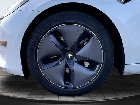 Used 2020 Tesla Model 3 Long Range image 8