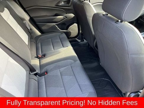Used 2026 Chevrolet Trax LS w/ LS Convenience Package FWD image 20
