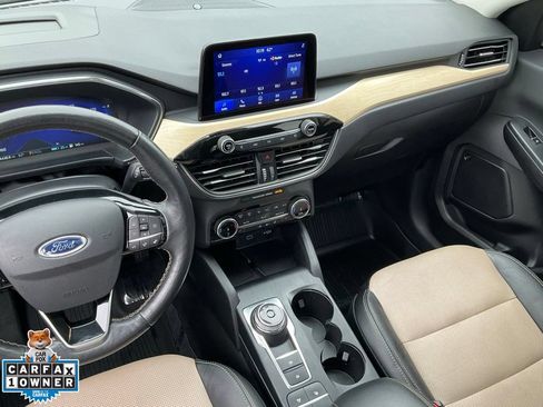 Used 2022 Ford Escape Titanium w/ Titanium Premium Package FWD image 48