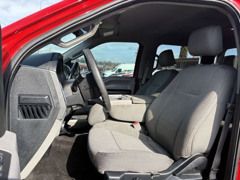 Used 2015 Ford F150 XLT image 10