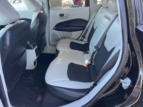 Used 2018 Jeep Compass Latitude w/ Popular Equipment Group image 18