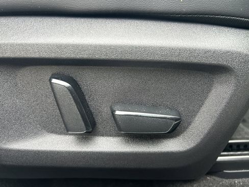 Used 2022 Nissan Rogue Platinum w/ Head-Up Display Package image 21