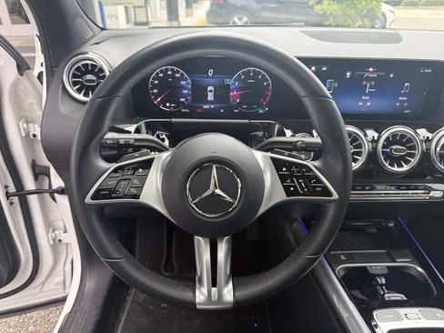 Used 2025 Mercedes-Benz GLA 250 image 22