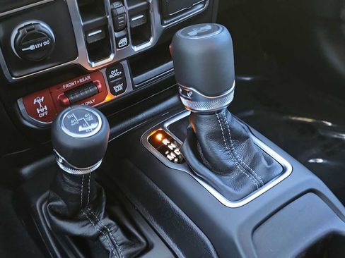 New 2026 Jeep Wrangler Unlimited Rubicon AWD/4WD image 21