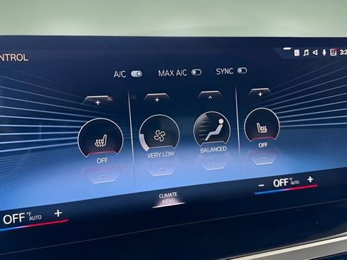 Used 2024 BMW 230i Coupe w/ Premium Package image 29