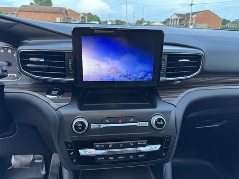 Used 2020 Ford Explorer Limited image 48