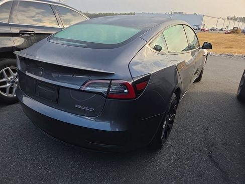 Used 2021 Tesla Model 3 Performance image 4