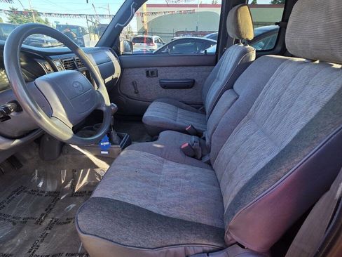 Used 1999 Toyota Tacoma SR5 image 14