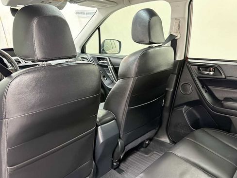 Used 2017 Subaru Forester 2.5i Touring AWD/4WD image 26