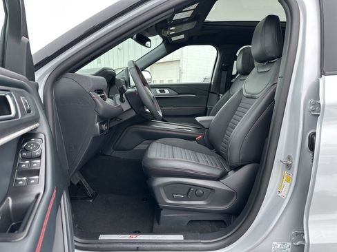 New 2026 Ford Explorer ST-Line w/ ST-Line Street Pack image 7