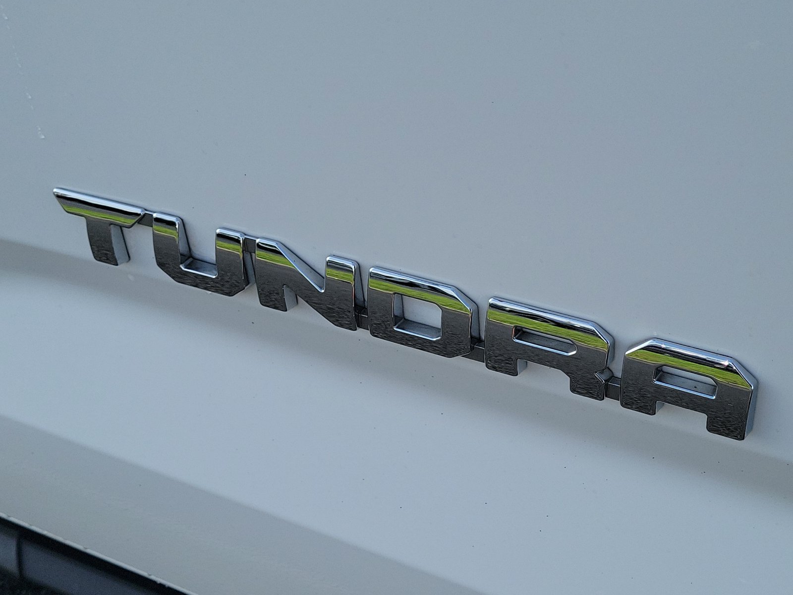 Used 2024 Toyota Tundra Limited w/ Power Package RWD image 6