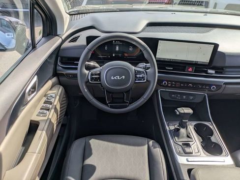 New 2026 Kia Carnival FWD image 15