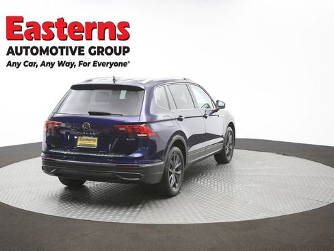 Used 2023 Volkswagen Tiguan SE AWD/4WD image 39