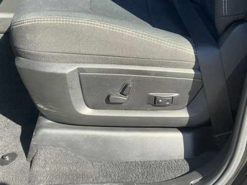 Used 2025 RAM 3500 Big Horn image 26