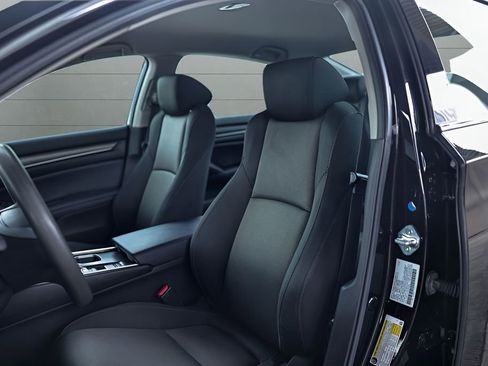 Used 2022 Honda Accord LX image 2