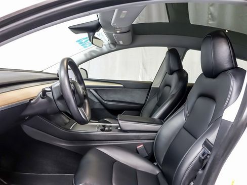 Used 2023 Tesla Model Y Long Range image 13