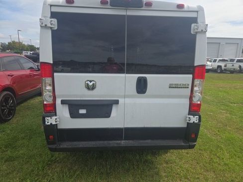 Used 2023 RAM ProMaster 2500 image 3