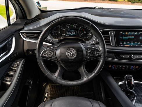 Used 2018 Buick Enclave Premium FWD image 23