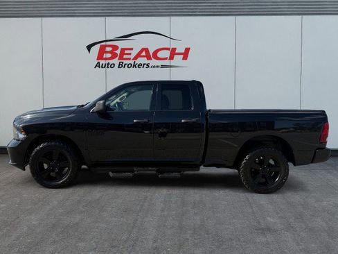 Used 2017 RAM 1500 Express w/ Black Ram 1500 Express Group AWD/4WD image 7