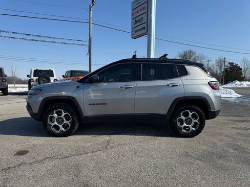 Used 2022 Jeep Compass Trailhawk w/ Trailhawk Convenience Group image 2