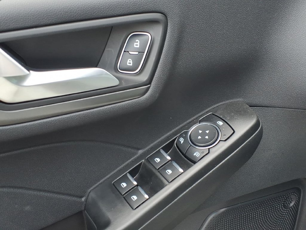 New 2024 Ford Escape SE FWD image 17