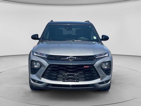 Used 2023 Chevrolet TrailBlazer RS w/ Convenience Package FWD image 2