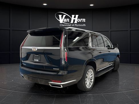 Used 2024 Cadillac Escalade ESV Luxury w/ LPO, Floor Liner Package AWD/4WD image 6