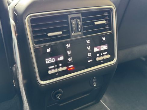 Used 2023 Porsche Cayenne GTS AWD/4WD image 22