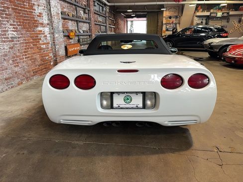 Used 1998 Chevrolet Corvette Convertible w/ Memory Pkg RWD image 3