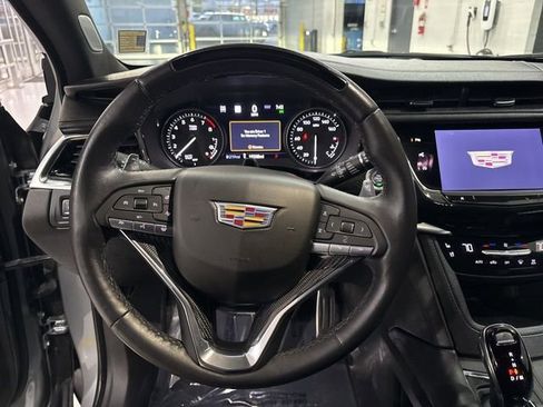 Used 2024 Cadillac XT6 Sport w/ Technology Package image 17
