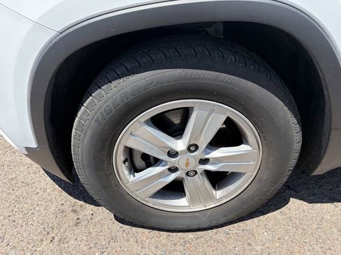 Used 2020 Chevrolet Trax LS w/ Tint and Cruise Package FWD image 5