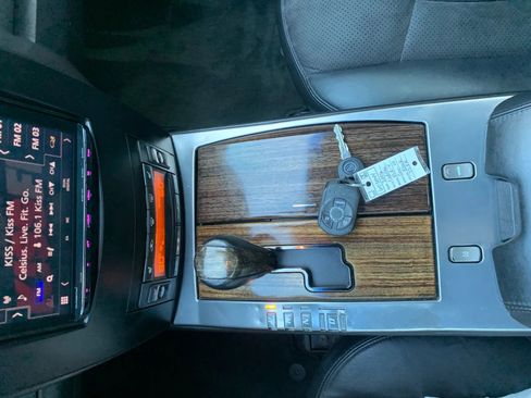 Used 2006 Cadillac XLR V image 30