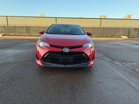 Used 2019 Toyota Corolla LE image 3