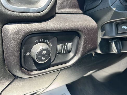 Used 2024 RAM 2500 Laramie AWD/4WD image 12