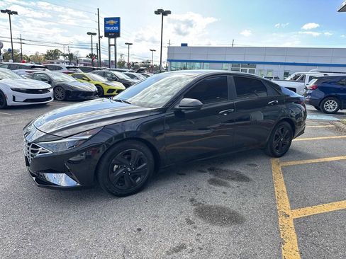 Used 2021 Hyundai Elantra SEL image 4