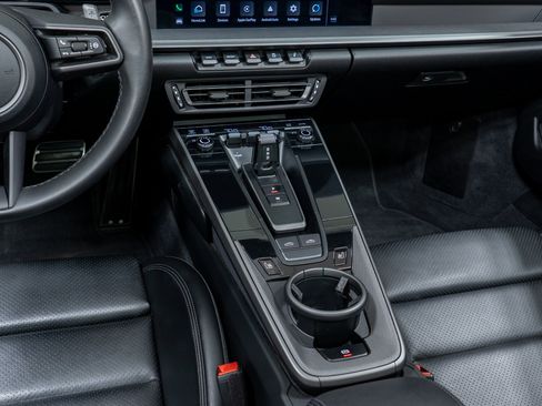 Certified 2022 Porsche 911 Targa 4 image 24