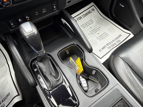 Used 2022 Nissan Frontier S image 33